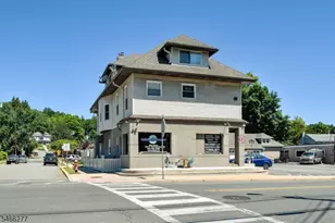 152 Hamburg Turnpike, Bloomingdale, NJ 07403 - Photo 6