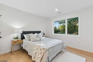 22 Reeve Cir, Millburn, NJ 07041 - Photo 28