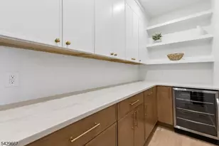 22 Reeve Cir, Millburn, NJ 07041 - Photo 20
