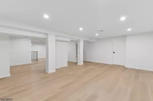 22 Reeve Cir, Millburn, NJ 07041 - Photo 38