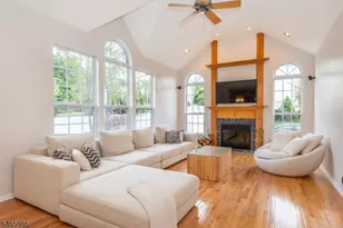 22 Saunders Ln, Mount Olive, NJ 07840 - Photo 4