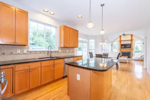 22 Saunders Ln, Mount Olive, NJ 07840 - Photo 6