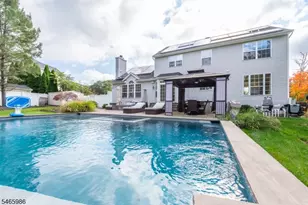 22 Saunders Ln, Mount Olive, NJ 07840 - Photo 2