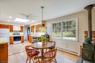 89 Cozy Lake Rd, Jefferson Township, NJ 07438 - Photo 10