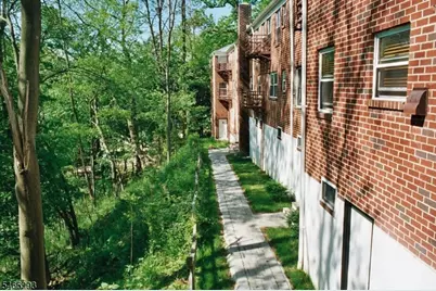 90 Mount Kemble Ave #11, Morristown, NJ 07960 - Photo 2