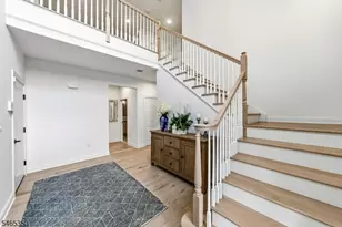 18 Remington Ct, Howell Township, NJ 07727 - Photo 4