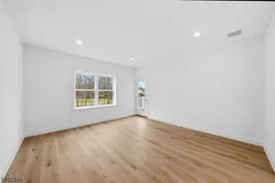 18 Remington Ct, Howell Township, NJ 07727 - Photo 6