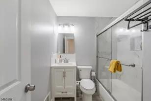 208 Walnut St., Roselle Park, NJ 07204 - Photo 20
