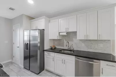 208 Walnut St, Roselle Park, NJ 07204 - Photo 12