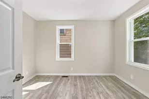 129 Laurel Ave, Union Township, NJ 07083 - Photo 10