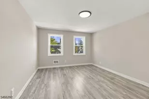 129 Laurel Ave, Union Township, NJ 07083 - Photo 8