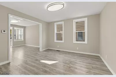 129 Laurel Ave, Union Township, NJ 07083 - Photo 16