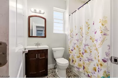27 Lindsley Pl, East Orange, NJ 07018 - Photo 16