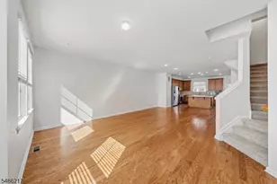14 Fleet St, North Brunswick Township, NJ 08902 - Photo 10