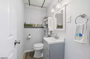 11 Vlietstra Dr, Vernon, NJ 07418 - Photo 24