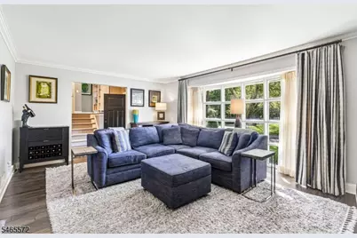 310 Old Grove Rd, Mountainside, NJ 07092 - Photo 8