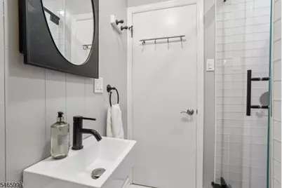 33 Myrtle Ave, Nutley, NJ 07110 - Photo 18
