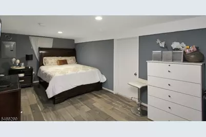 1020 Warren Ave, Union Township, NJ 07083 - Photo 14
