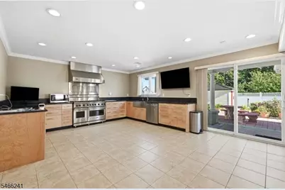 1109 Overlook Ter, Union Township, NJ 07083 - Photo 6
