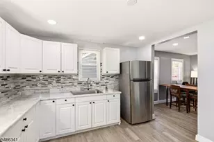 111 Ayers Pl, South Bound Brook Boro, NJ 08880 - Photo 16