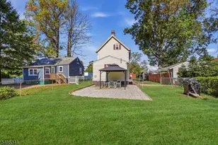 111 Ayers Pl, South Bound Brook Boro, NJ 08880 - Photo 6