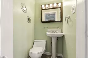 111 Ayers Pl, South Bound Brook Boro, NJ 08880 - Photo 18