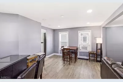 111 Ayers Pl, South Bound Brook Boro, NJ 08880 - Photo 12