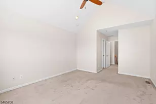 74 Mountainside Dr, Pompton Lakes, NJ 07442 - Photo 14