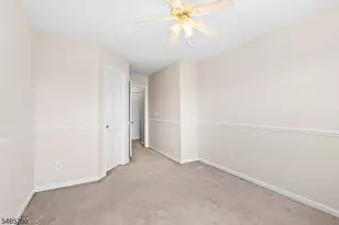 74 Mountainside Dr, Pompton Lakes, NJ 07442 - Photo 12