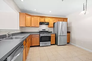 74 Mountainside Dr, Pompton Lakes, NJ 07442 - Photo 8