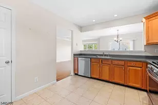 74 Mountainside Dr, Pompton Lakes, NJ 07442 - Photo 10