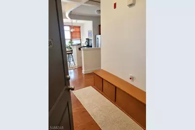 3 Greenwich Dr #84, Jersey City, NJ 07305 - Photo 2