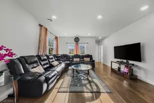 724 Lorhan Dr, Piscataway Township, NJ 08854 - Photo 4