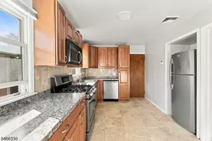 3 General Karge Ct, Elizabeth, NJ 07202 - Photo 8