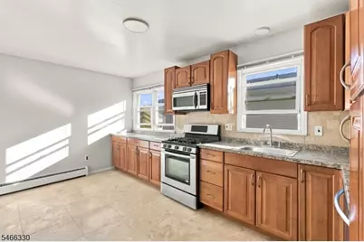 3 General Karge Ct, Elizabeth, NJ 07202 - Photo 10