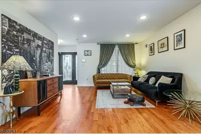 974 Ingersoll Ter, Union Township, NJ 07083 - Photo 6