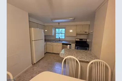 857 Pompton Ave #2, Cedar Grove, NJ 07009 - Photo 8