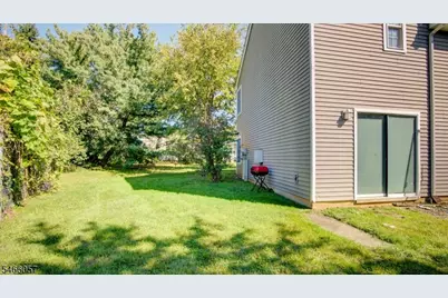 10 Starlight Ct, New Brunswick, NJ 08901 - Photo 30