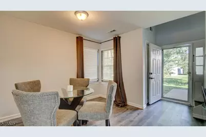 10 Starlight Ct, New Brunswick, NJ 08901 - Photo 10