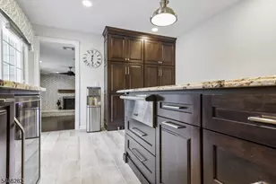 7 Lucille Dr, Parsippany, NJ 07054 - Photo 12