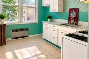 139 Roosevelt Ave, Jersey City, NJ 07304 - Photo 4