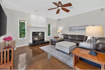 8 Chaucer Dr, Clinton Township, NJ 08801 - Photo 14