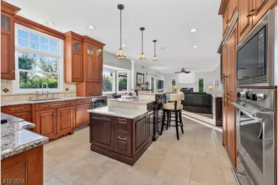 8 Chaucer Dr, Clinton Township, NJ 08801 - Photo 6
