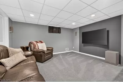 8 Chaucer Dr, Clinton Township, NJ 08801 - Photo 36