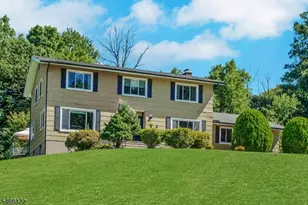 40 Hillsdale Dr, Vernon, NJ 07461 - Photo 2
