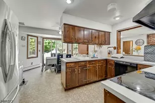 40 Hillsdale Dr, Vernon, NJ 07461 - Photo 20