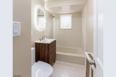 32 Kelly Pkwy #1, Bayonne, NJ 07002 - Photo 4