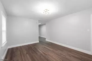 32 Kelly Pkwy, Bayonne, NJ 07002 - Photo 2