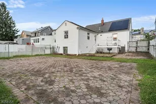 21 Center St, Belleville, NJ 07109 - Photo 34