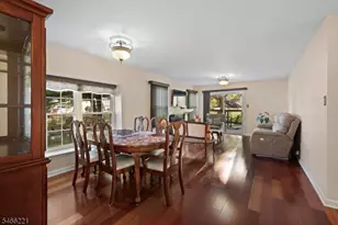 29 Avebury Pl, Franklin Township, NJ 08873 - Photo 6
